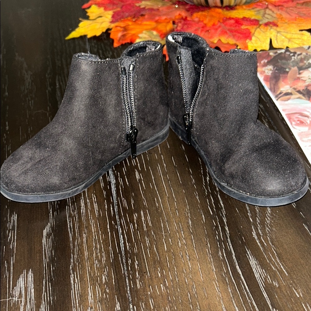 Black Kids Boots - Picture 6 of 7